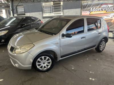 RENAULT - SANDERO - 2009/2009 - Prata - R$ 25.900,00