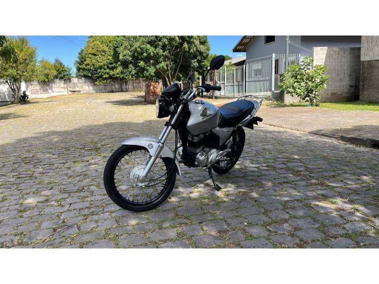 HONDA - CG 150 - 2006/2006 - Prata - R$ 9.500,00