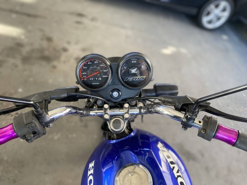 HONDA - CG 125 - 2005/2005 - Azul - R$ 7.900,00