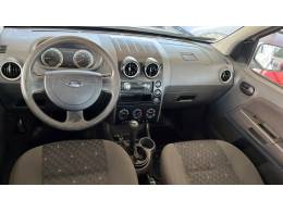 FORD - ECOSPORT - 2005/2005 - Prata - R$ 26.900,00