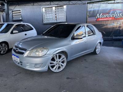 CHEVROLET - PRISMA - 2011/2012 - Prata - R$ 31.900,00