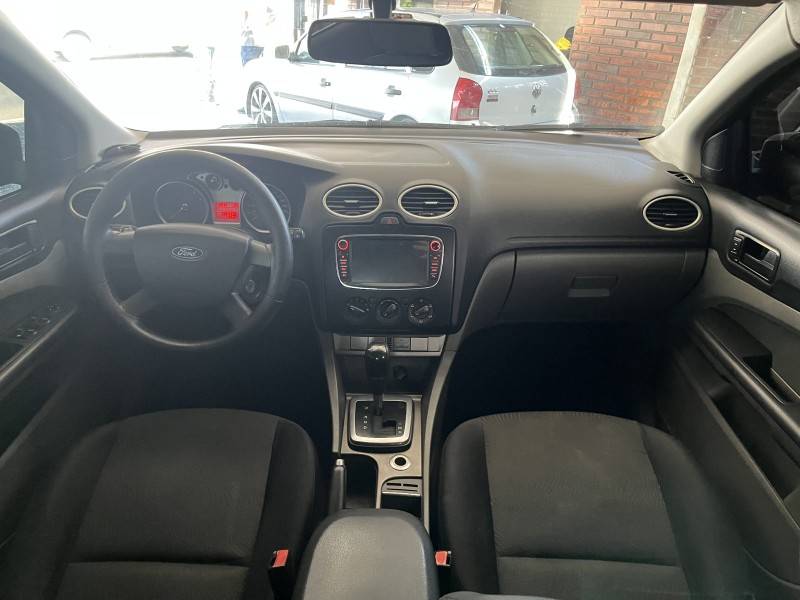 FORD - FOCUS - 2009/2009 - Preta - R$ 36.000,00