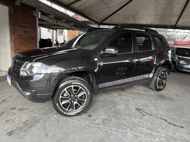 RENAULT - DUSTER - 2016/2016 - Preta - R$ 60.900,00