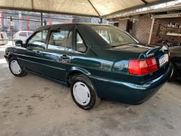 VOLKSWAGEN - SANTANA - 2000/2000 - Verde - R$ 19.900,00