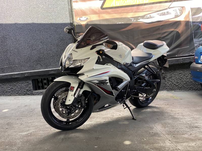 SUZUKI - GSX - 2011/2011 - Branca - R$ 42.900,00
