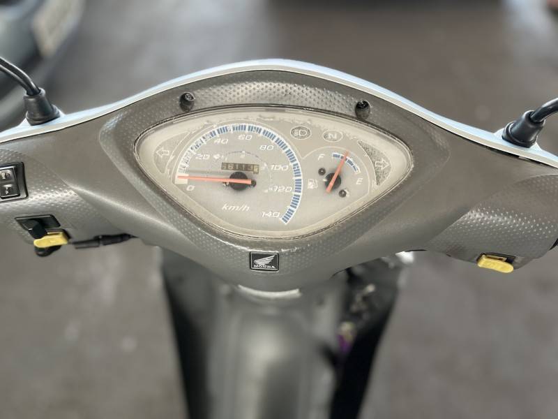 HONDA - BIZ 125 - 2007/2007 - Prata - R$ 8.900,00