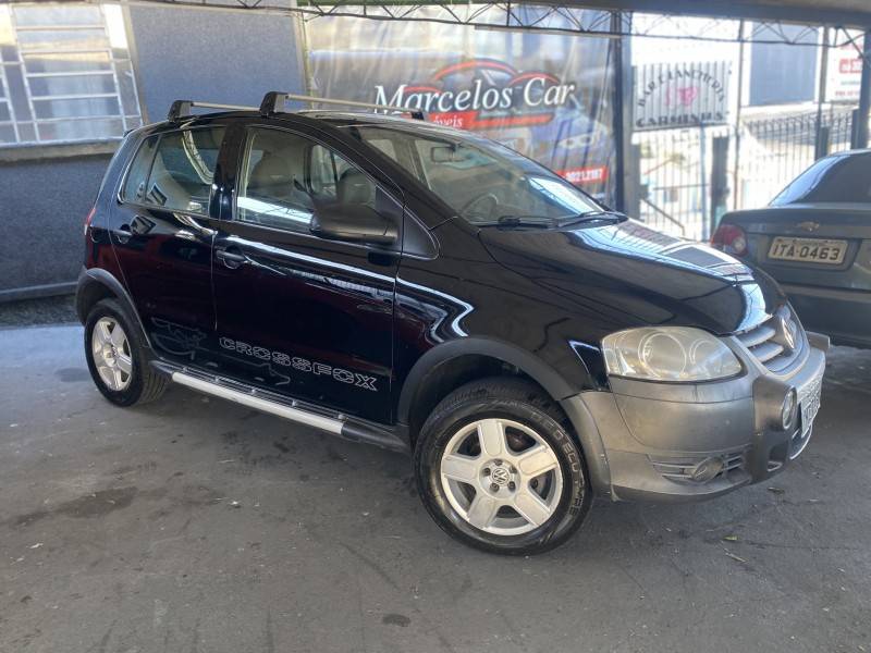 VOLKSWAGEN - CROSSFOX - 2006/2007 - Preta - R$ 34.500,00