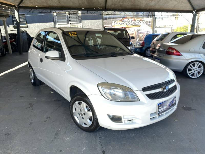 CHEVROLET - CELTA - 2012/2012 - Branca - R$ 21.900,00