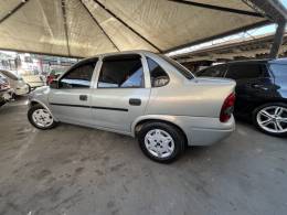CHEVROLET - CORSA - 2004/2004 - Cinza - R$ 20.900,00