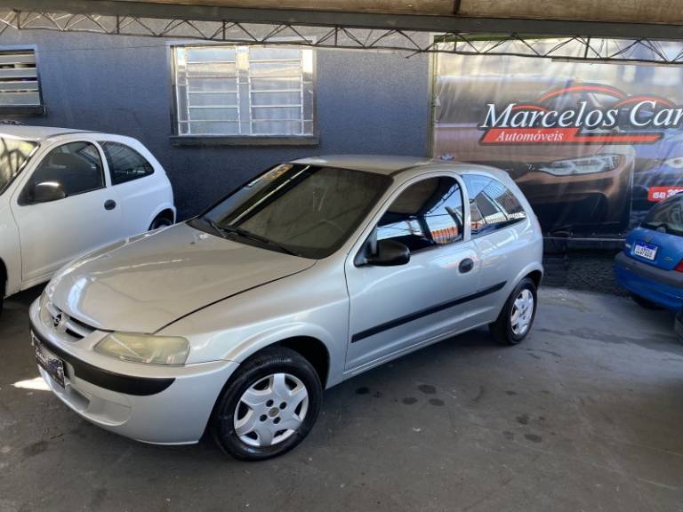 CHEVROLET - CELTA - 2003/2003 - Cinza - R$ 15.500,00