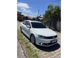 VOLKSWAGEN - JETTA - 2014/2014 - Branca - R$ 72.900,00
