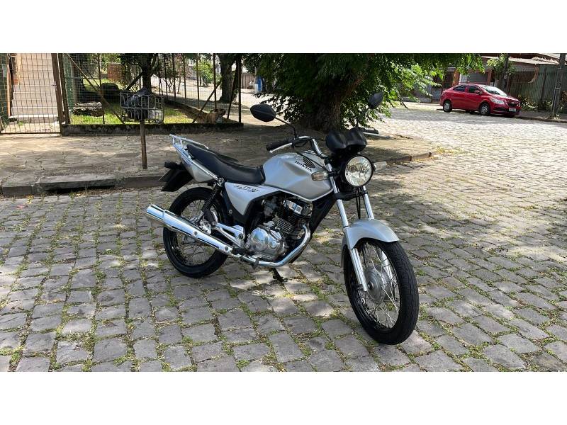 HONDA - CG 150 - 2006/2006 - Prata - R$ 9.500,00