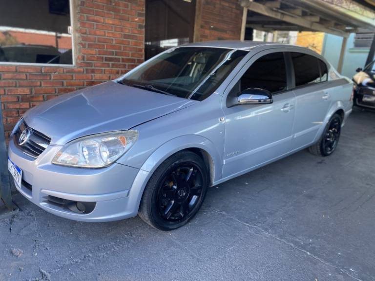 CHEVROLET - VECTRA - 2006/2006 - Prata - R$ 33.900,00
