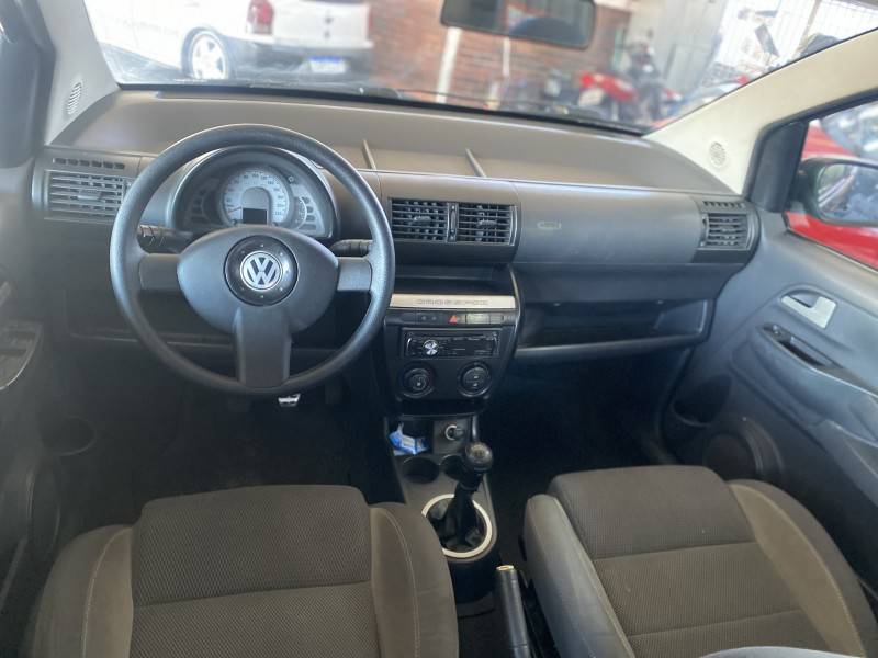 VOLKSWAGEN - CROSSFOX - 2006/2007 - Preta - R$ 34.500,00