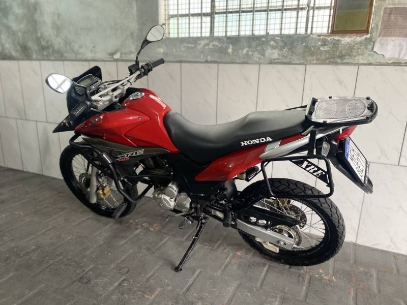 HONDA - XRE 300 - 2010/2011 - Vermelha - R$ 16.500,00