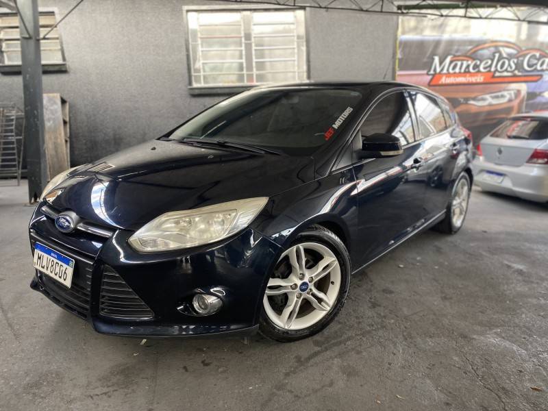 FORD - FOCUS - 2013/2014 - Azul - R$ 50.900,00