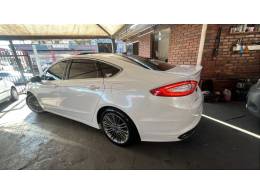 FORD - FUSION - 2013/2013 - Branca - R$ 72.900,00