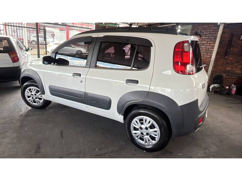 FIAT - UNO - 2013/2013 - Branca - R$ 34.900,00