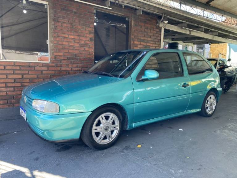 VOLKSWAGEN - GOL - 1995/1996 - Verde - R$ 13.500,00