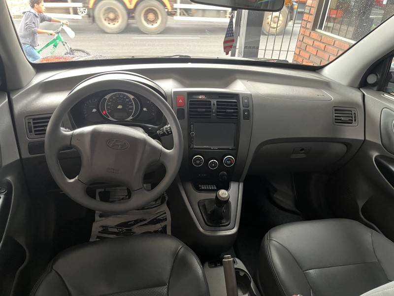 HYUNDAI - TUCSON - 2010/2010 - Preta - R$ 41.900,00