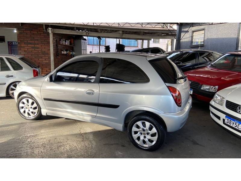CHEVROLET - CELTA - 2002/2002 - Cinza - R$ 14.900,00