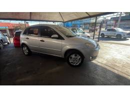 FORD - FIESTA - 2003/2003 - Prata - R$ 18.500,00