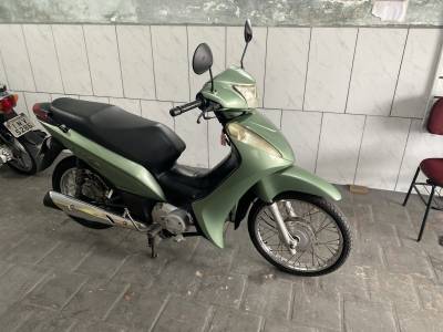 HONDA - BIZ 125 - 2011/2011 - Verde - R$ 11.000,00